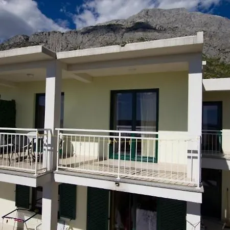 3785-3 For 2 Pers In Apartament *