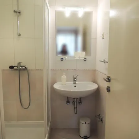 3785-3 For 2 Pers In Apartament *